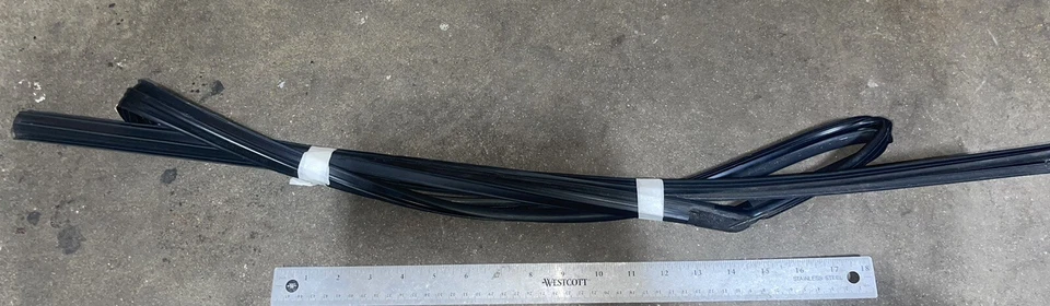 Toyota Prius 2007 sello de ventana trasera izquierda Foto 1 de 1