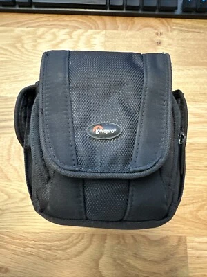 Lowepro Edit 100 Black Zipper Pocket Camera & Camcorder Bag - Image 1 of 4