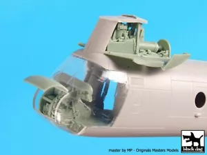 Cane nero 1/72 CH-46D Sea Knight pilone anteriore e cabina di pilotaggio (per Hobby Boss) A72067 - Foto 1 di 1
