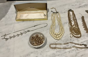 Vintage Seven Faux Pearl Necklaces Loose Pearls Glass Beads Broken Repair Crafts