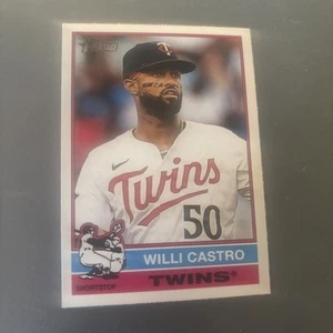 2025 Topps Heritage - Willi Castro #73 - Picture 1 of 2
