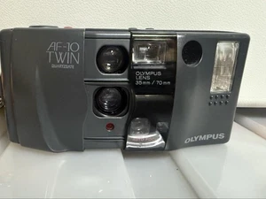 Olympus AF-10 TWIN schwarz 35mm Point & Shoot Kamera getestet - Bild 1 von 7