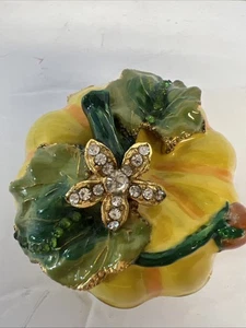 Caja de baratijas de calabaza, con joyas y esmaltadas - Caja magnética - Obra de arte - Imagen 1 de 5