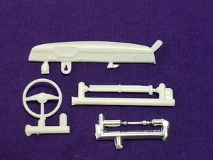DASH , STEERING WHEEL , COLUMN & SHIFTER from 1953 Ford F100 AMT 1:25 Model 53 - Picture 1 of 9