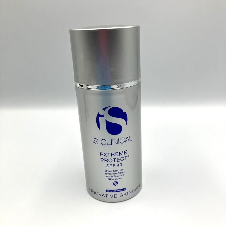 iS CLINICAL Extreme Protect SPF 40 – 100 g – Translucent - Image 1 of 4