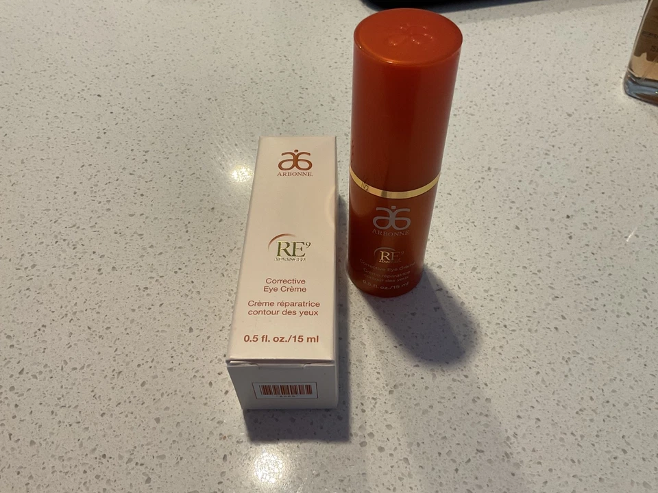 Crema correctora avanzada para ojos Arbonne RE9 tamaño completo 0,5 oz 15 ml Foto 1 de 1