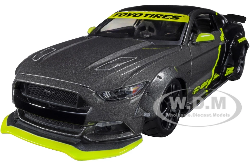 Maisto 32615GRY 2015 Ford Mustang GT 5.0 1/18 Diecast Model Car
