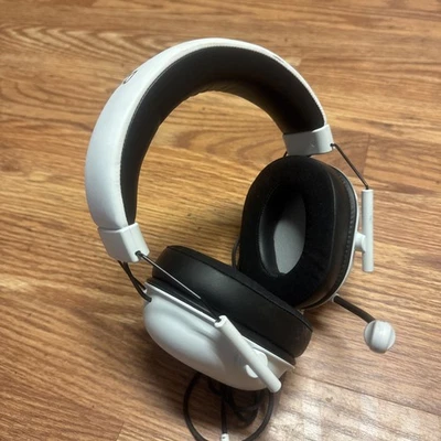 Razer BlackShark V2 Wired Gaming Headset – basically New – $25 (South SF) - Image 1 of 4