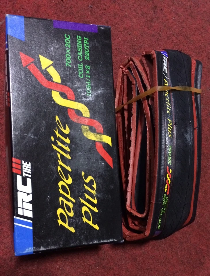 Copertoncino bici corsa IRC tire Paperlite Plus 700x20 road bike tire folding - Immagine 1 di 1