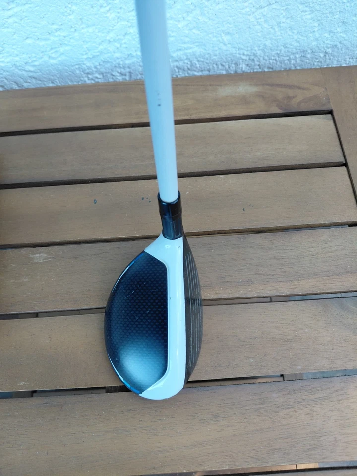 Damen Golf Hybrid 4 Taylor Made SIM2 Max - Bild 1 von 4