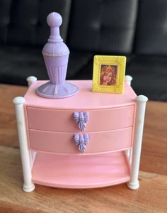 Barbie Nachttisch rosa mit lila Lampenfuß, Bilderrahmen Vintage 90er Jahre - Bild 1 von 8