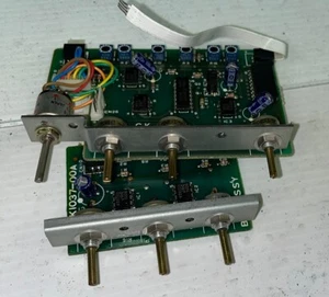 LOT DE 2 CARTES DE POTENTIOMÈTRE POUR MIXER VIDEO JVC KM2000 Pièce Détachée - Photo 1/1