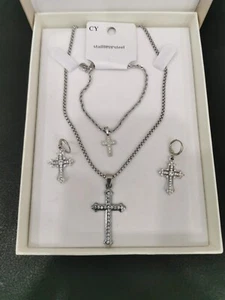 Pacchetto Regalo Set Collana Orecchini e Bracciale Croce Strass Acciaio - Foto 1 di 7