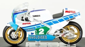 Yamaha TZ250L Christian Sarron 1984 Scala 1:24 Modellino Classe 250 Numero 2 - Foto 1 di 7