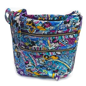 ❤️ vera bradley Mickey's Paisley Celebration Triple Zip Hipster - Picture 1 of 6
