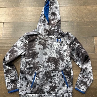 Sudadera con capucha Under Armour gris ligera de camuflaje para niños Foto 1 de 4