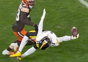 George Pickens GU Visor 22.09.22 Steelers vs Browns "The Catch" Spiel - Bild 1 von 6