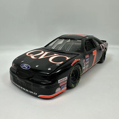 Revell Diecast 1:24 - Geoff Bodine #7 QVC (1996) Foto 1 de 4