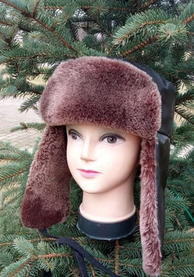 Paraorecchie invernali da uomo in pelle di pecora. Ushanka. Cappello... - Immagine 1 di 4