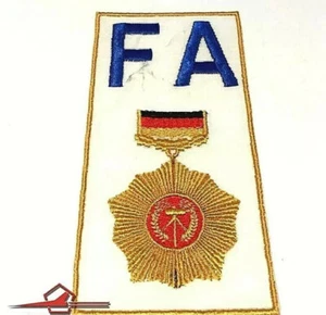 DDR PATCH "VVO IN GOLD" (VATERLÄNDISCHER VERDIENSTORDEN) (PATRIOTIC ORDER MERIT) - Picture 1 of 3