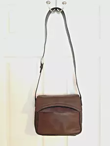 Vintage Wilson’s Adjustable Shoulder Strap Front Pocket Leather Handbag Purse - Picture 1 of 6