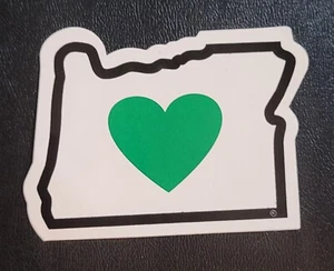 Piccolo adesivo in vinile - cuore verde - Oregon - 2 x 2,5 pollici - Foto 1 di 3