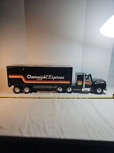 Vintage Nylint 1980's Rare Overnight Express Diecast 18 Wheel Semi-Trailer
