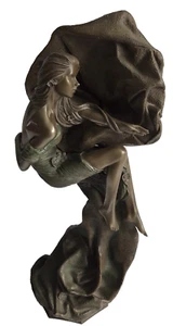 l TALL lady Sculpture - Picture 1 of 6