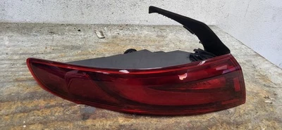 Luz trasera Alfa Romeo Giulia 2017-2023 lado del conductor usada OEM LED *DC8724 Foto 1 de 4