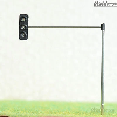 2 x HO / OO Traffic Signal LED Light Model Train Zebra Walk crossing Street #2 - Image 1 of 4