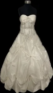 Wedding Dress Size 8 £700 Ivory Taffeta Sparkling With Pick Ups - Picture 1 of 14
