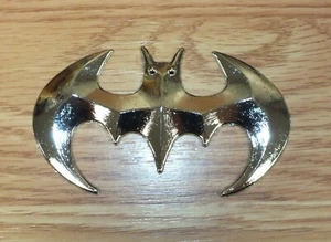 Logotipo de metal de Batman 31⁄2"" X 2"" - emblema - pegatina - con cinta adhesiva 3M *LEER* - Imagen 1 de 3