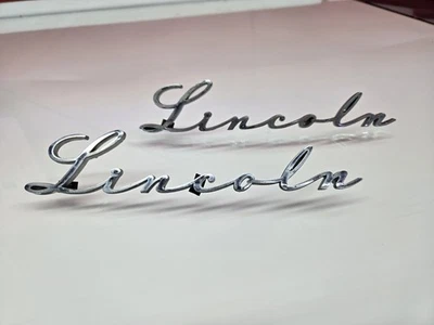 1947 1948 LINCOLN ZEPHYR SIDE EMBLEMS - Image 1 of 4