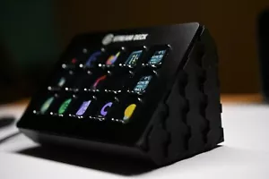 Elgato Stream Deck MK2 Face Plate 15 Keys - Stand - Picture 1 of 6