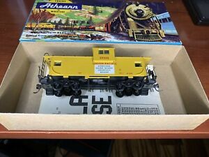 Athearn HO Scale Union Pacific Wide Vision Caboose Kit 5368 VTG