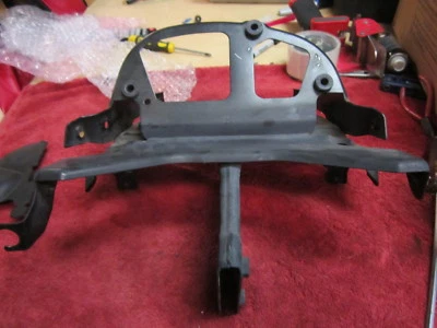 BMW F 650 CS 05 OEM UPPER STAY DASH CLUSTER MOUNT FOR SPEEDO TACH AND HEADLIGHTS - Image 1 of 4