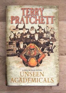 Terry Pratchett - Discworld - 2009 HCDJ Unseen Academicals - Picture 1 of 2