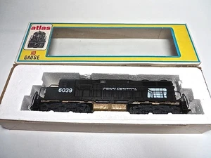 HO Scale Atlas 7017 Penn-Central SD35 Powered Diesel Fine Condition Original Box - Picture 1 of 12