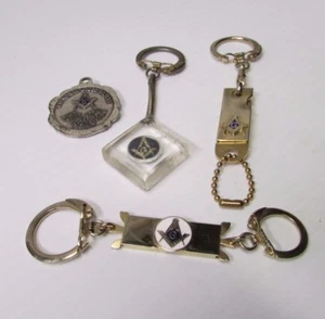 3 Masonic Key Chains and 1 Interesting Masonic Pendant - Bild 1 von 7