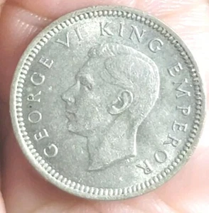 New Zealand 1942 3 Pence One Dot Variety. Rare CH AU/Unc, Luster, Detail - Picture 1 of 5