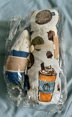 Mud Pie Kids Fall Pumpkin Spice Latte Muslin Cotton Blanket & Rattle Set- New Foto 1 de 4