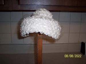 VINTAGE LADIES WHITE RATTAN STRAW PILLBOX HAT 21"CM MISS SALLY VICTOR NEW YORK - Picture 1 of 6