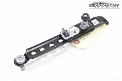 Jeep Grand Cherokee 2011-2021 ajustador de cinturón de seguridad delantero izquierdo lado del conductor OEM Foto 1 de 4