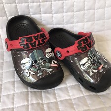 boys star wars crocs