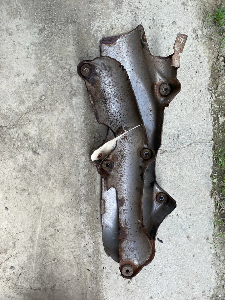 Protector térmico de escape Duramax LBZ 2006 Foto 1 de 1