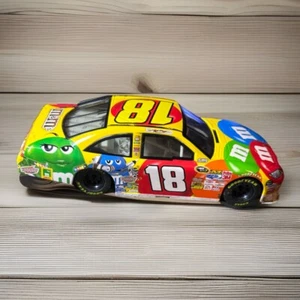 Kyle Busch #18 M&Ms 2010 Camry 1:24 Diecast~Motorsport Authentics - Picture 1 of 8