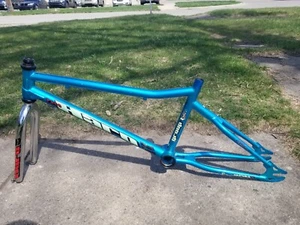 OLD SCHOOL BMX Haro Group 1 Zi Race Series 4130 Cromo Bmx Blue Frame and Fork - Picture 1 of 4