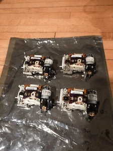 Bloque óptico de disco láser Pioneer VWT1146 - Imagen 1 de 2