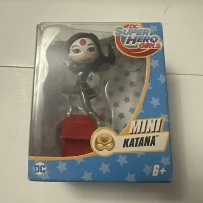 Mini Katana Mattel 2016 3" DC SUPER HERO GIRLS NUEVO EN CAJA Wonder Woman Foto 1 de 4
