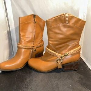 B Makowsky Leather Boots Brown Size 7M removable harness, 2-styles in one EUC - Picture 1 of 8
